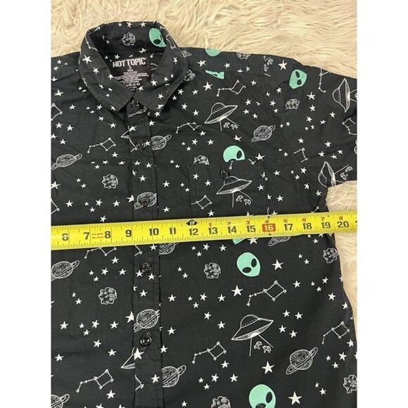 Hot Topic Shirt Men's Small Alien All Over Print Space UFO Constellation Camp - Picture 5 of 9